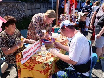 В округе прошел фестиваль-конкурс "Счастливы вместе", посвященный Дню семьи, любви и верности