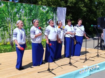 В округе прошел фестиваль-конкурс "Счастливы вместе", посвященный Дню семьи, любви и верности