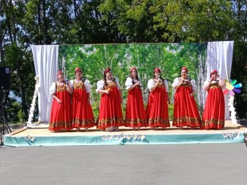 В округе прошел фестиваль-конкурс "Счастливы вместе", посвященный Дню семьи, любви и верности