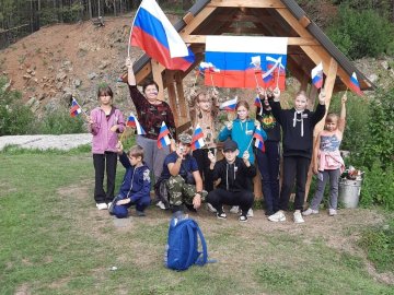 В округе отметили День Государственного флага Российской Федерации