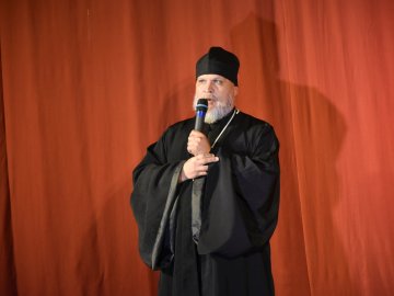 Премьера спектакля "Гадкий котенок" в Покровском центре культуры