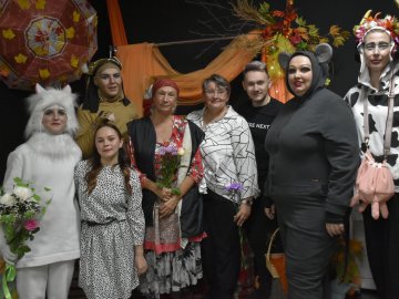 Премьера спектакля "Гадкий котенок" в Покровском центре культуры