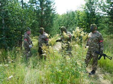 «Крылатая пехота» отметила 92-ю годовщину со дня образования Воздушно-десантных войск в поселке Новоасбест