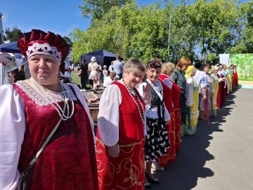 В округе прошел фестиваль-конкурс "Счастливы вместе", посвященный Дню семьи, любви и верности