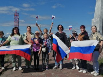 В округе отметили День Государственного флага Российской Федерации