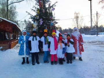 Жители округа отметили Новый год и Рождество Христово