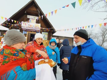 В Горноуральском городском округе прошли масленичные гулянья