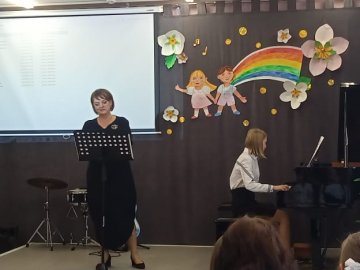 Отчетный концерт Черноисточинской детской школы искусств «Цветами улыбается земля»