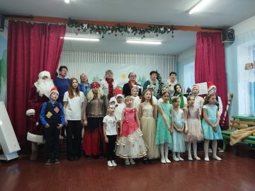 Жители округа отметили Новый год и Рождество Христово