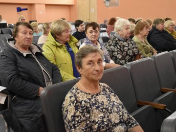 Премьера спектакля "Гадкий котенок" в Покровском центре культуры