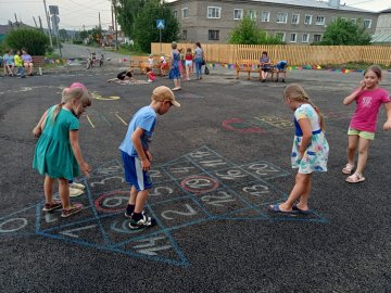 В Новопаньшино реализован проект «Игры нашего двора» 