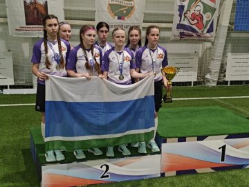 Женская команда муниципального округа Горноуральский Свердловской области завоевала серебряные медали чемпионата России по мини-лапте