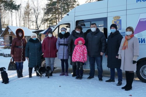 В Горноуральском городском округе начала работу современная мобильная библиотека - библиобус